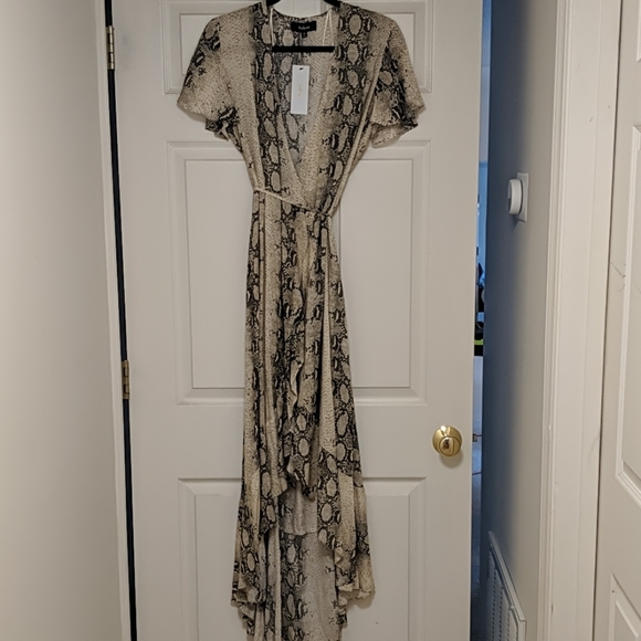 NWT Aakaa wrap dress - Picture 2 of 7